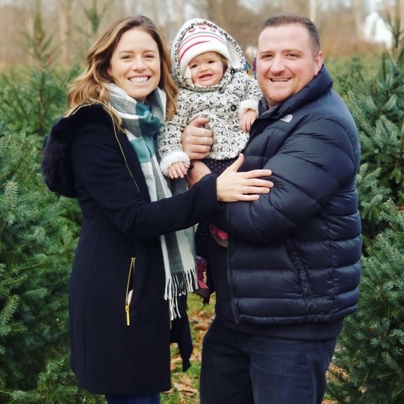 Meet your Posher, Stephanie - Picture 2 of 2